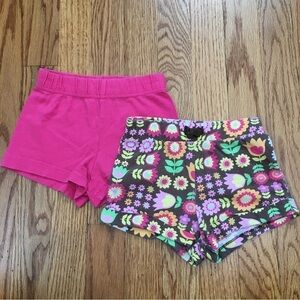 Baby girls pull on shorts